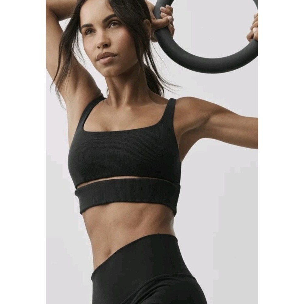 Alo Yoga Ribbed Slit Sport Bra Black Woman S Open Back Active Gym